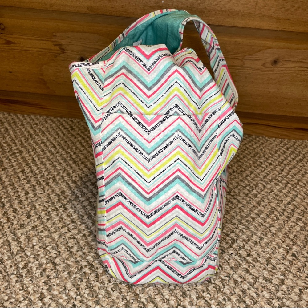 Thirty-one Retired Roundabout Party Punch Reversible Cotton Crossbody Hobo Bag - Picture 8 of 16
